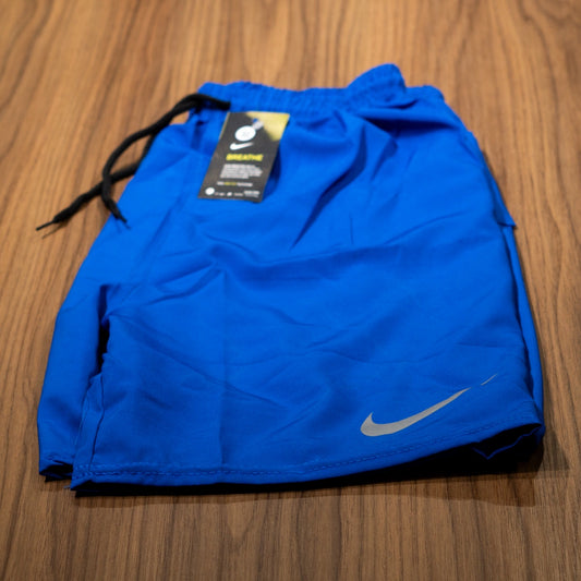 Short Masculino Nike Logo Refletivo com Bolso